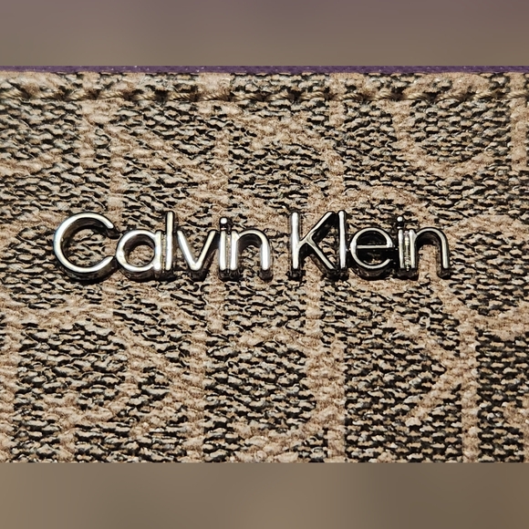 Calvin Klein Crossbody - Picture 2 of 3